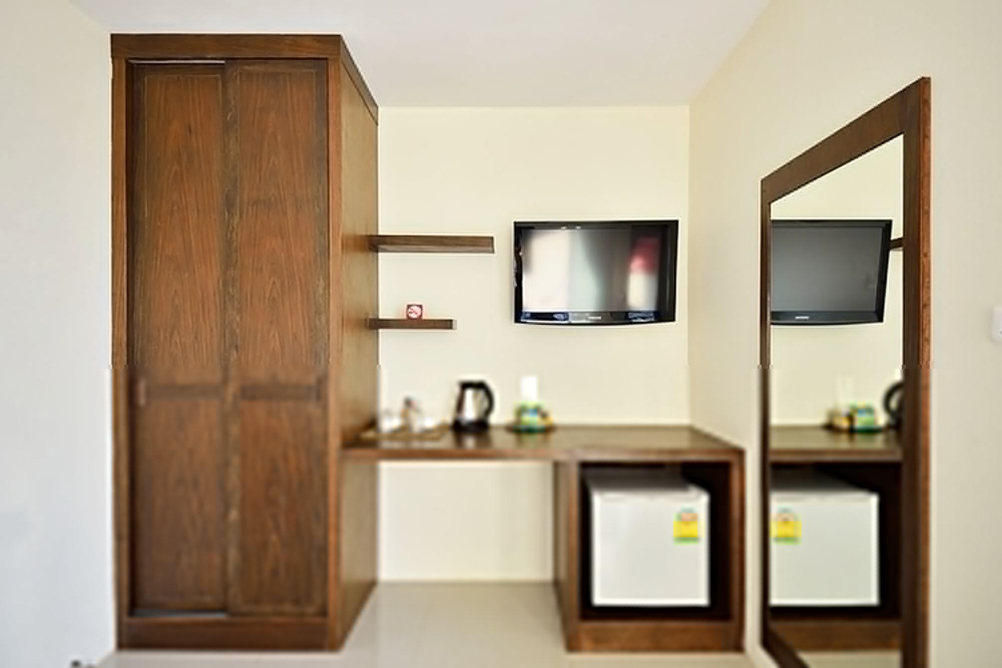 At Kamala Hotel Экстерьер фото